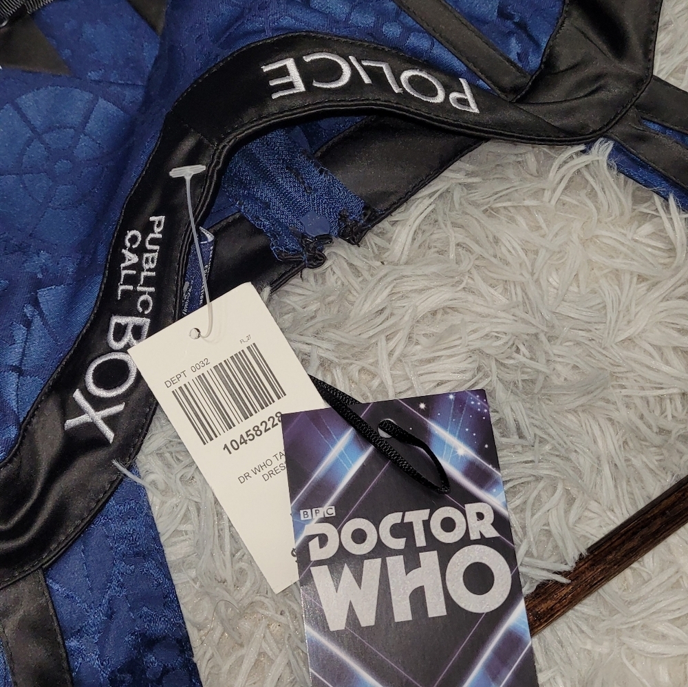 Blue Limited Edition Doctor Who TARDIS Dress, Medium NWT - Picture 10 of 10